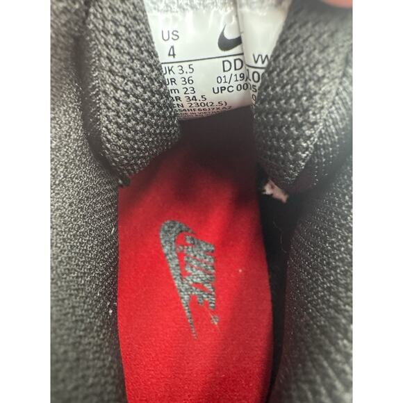 Nike RENEW ELEVATE III Women's NWD Athletic Sneaker White MISMATCH SIZES - Picture 11 of 12